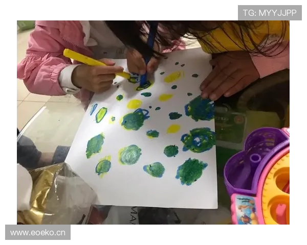 仲满家的冰箱里塞满了能量胶，连饮料都按训练时段分好颜色